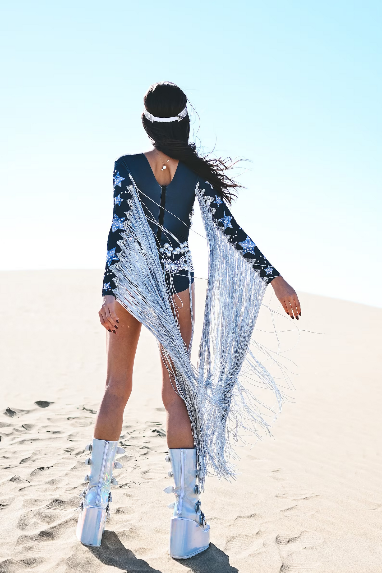 Vestido de Mujer con Flecos Inspirado en el Jazz y Cristales | You·Fest
